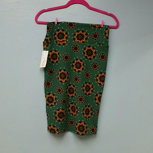 NWT Lularoe Cassie XS